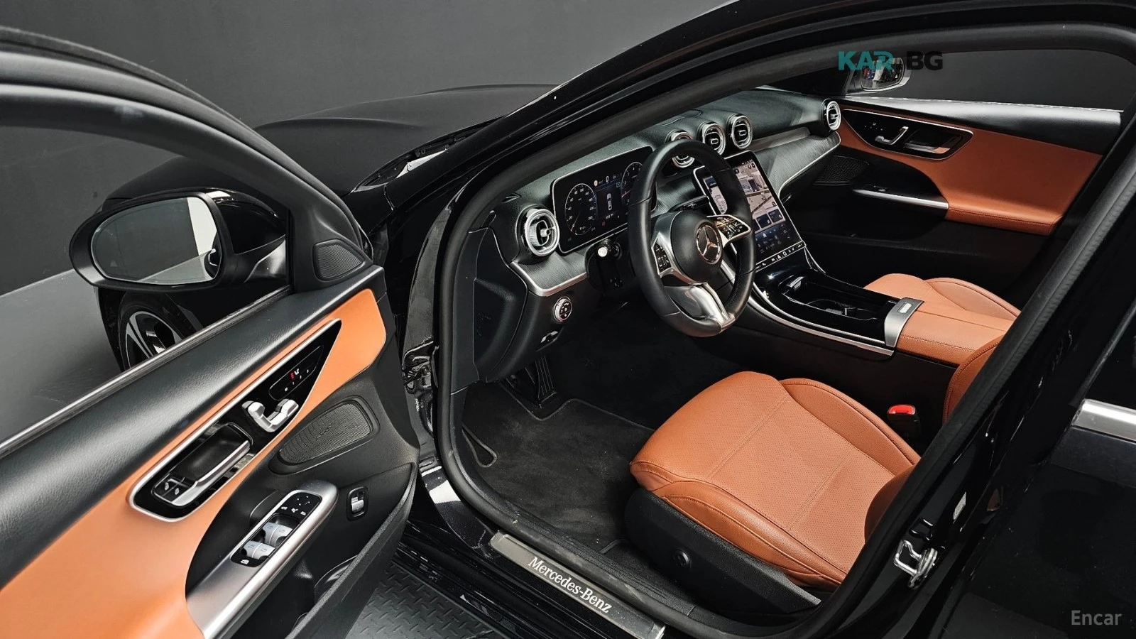 Mercedes-Benz C 300 4MATIC* AVANTGARDE* КОЖА* ПОДГРЕВ* PANO* 360, снимка 11 - Автомобили и джипове - 55730400