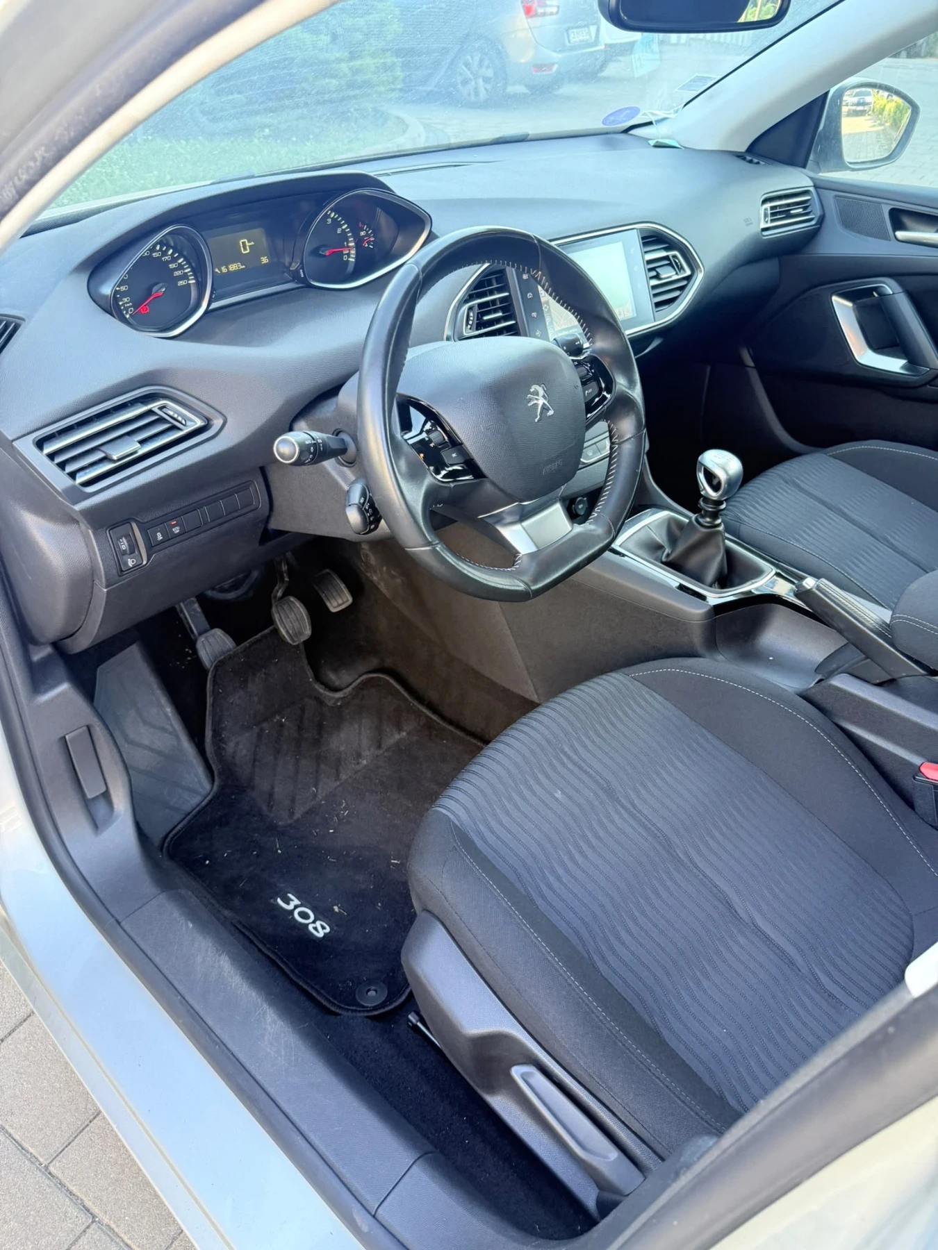 Peugeot 308 SW - КОМБИ, снимка 7 - Автомобили и джипове - 55993409