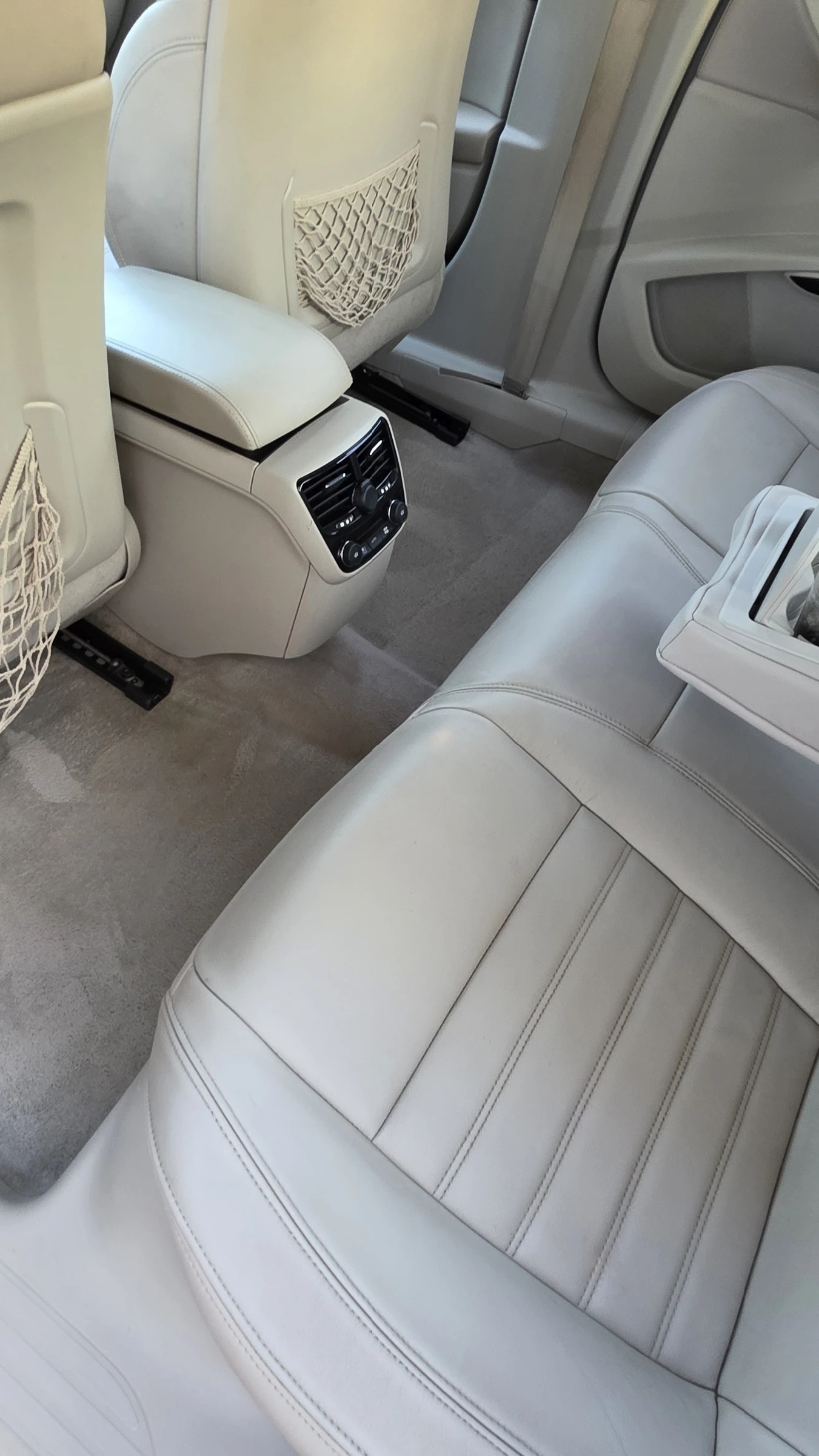 Peugeot 508 2.0 HDi 200 к.с. 4x4 | JBL | HUD | Кожа | Люк, снимка 11 - Автомобили и джипове - 56185396