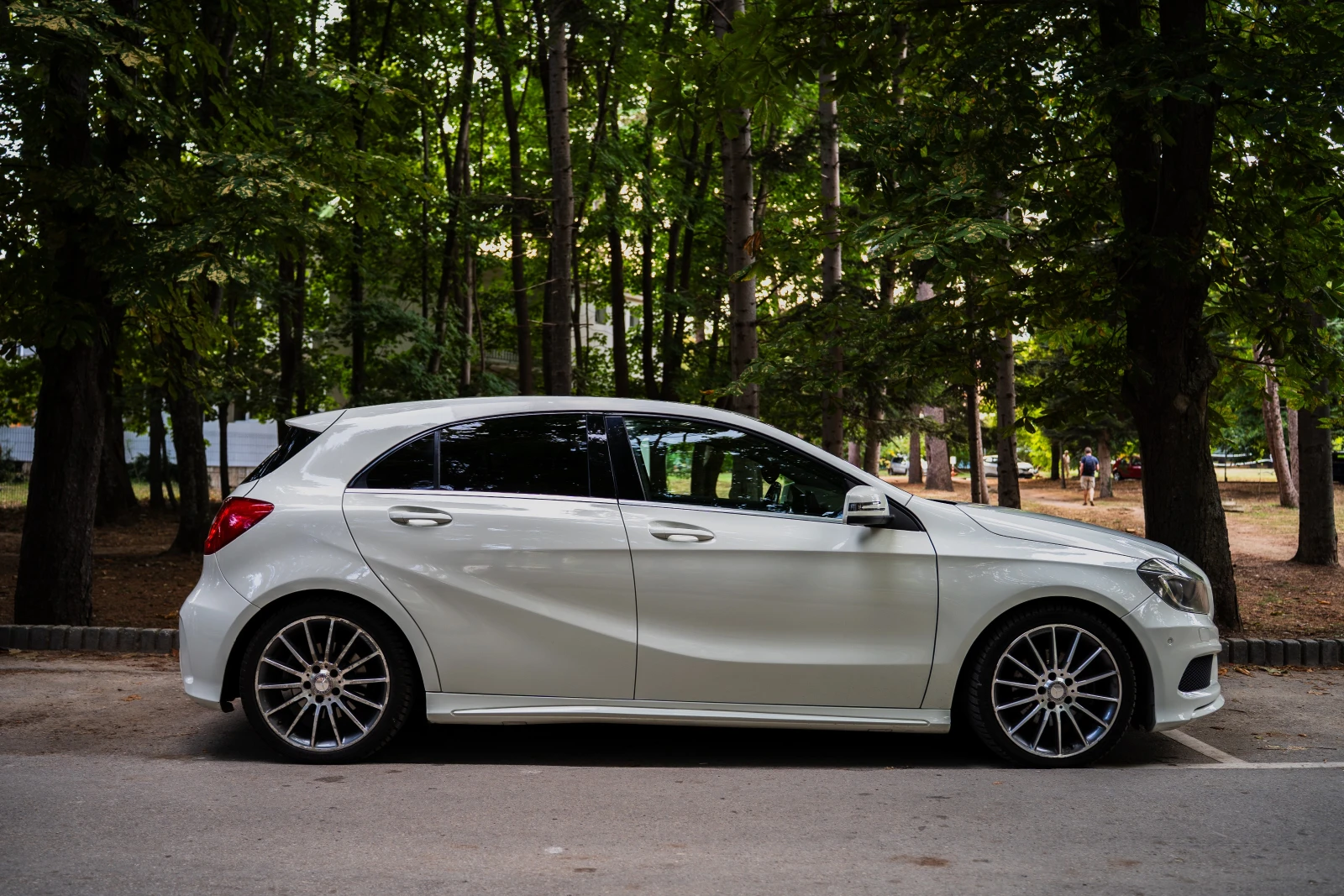 Mercedes-Benz A 200 AMG LINE/4MATIC, снимка 2 - Автомобили и джипове - 56275328