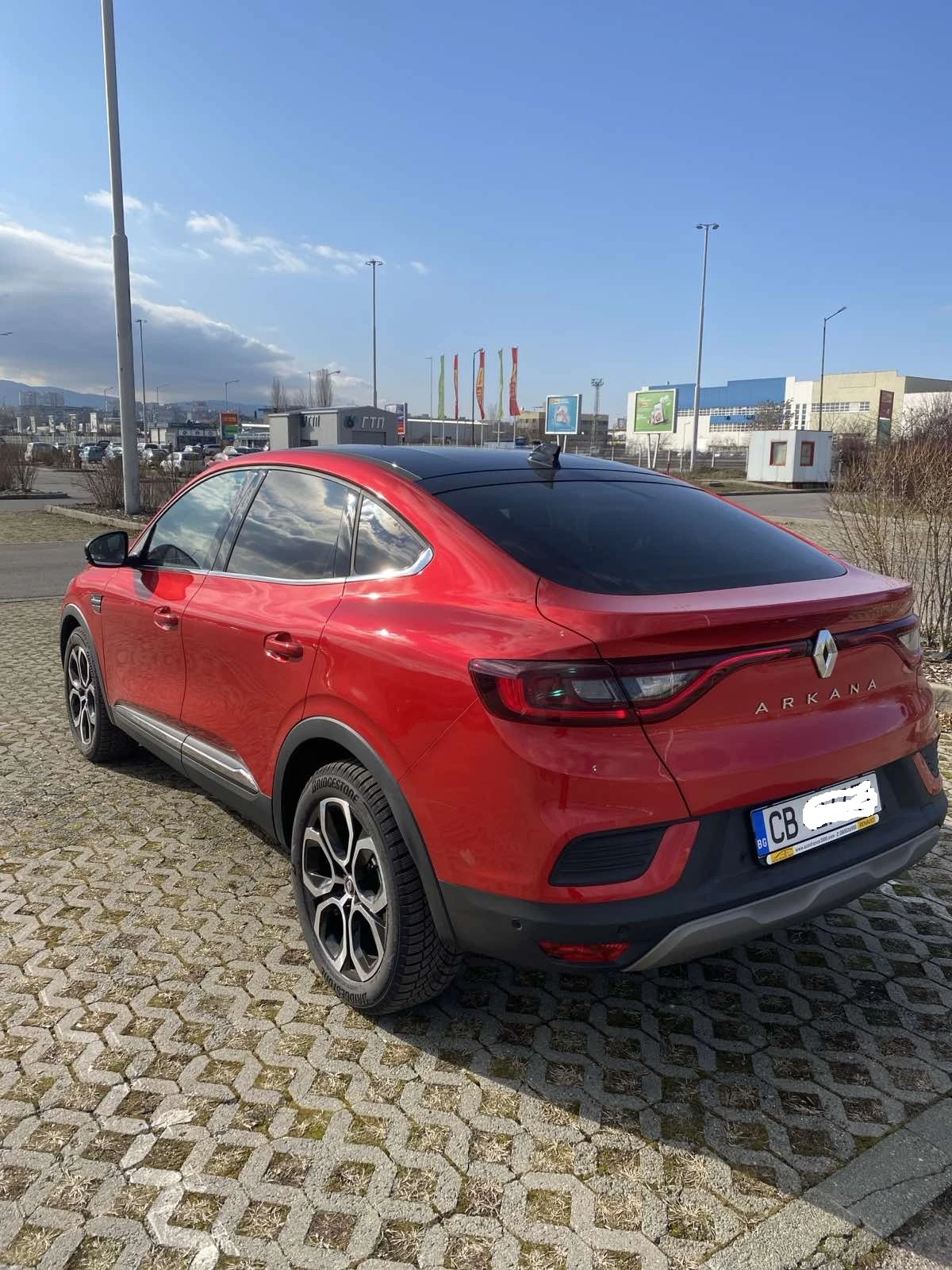 Renault Arkana, снимка 9 - Автомобили и джипове - 56283221