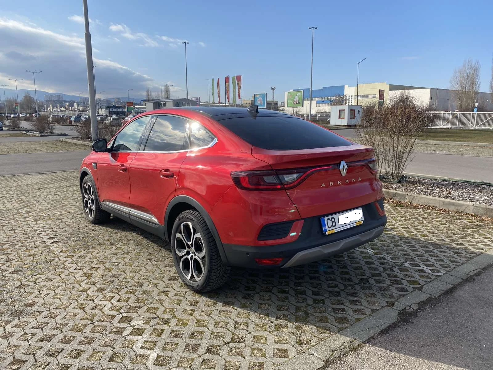 Renault Arkana, снимка 10 - Автомобили и джипове - 56283221