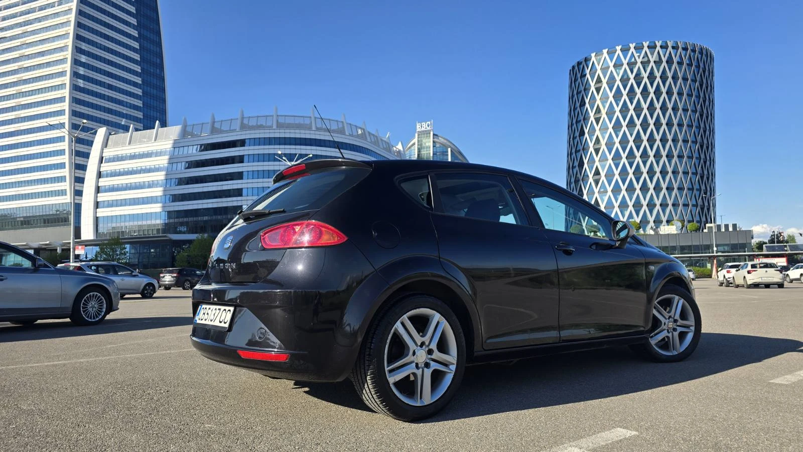 Seat Leon, снимка 5 - Автомобили и джипове - 56608987