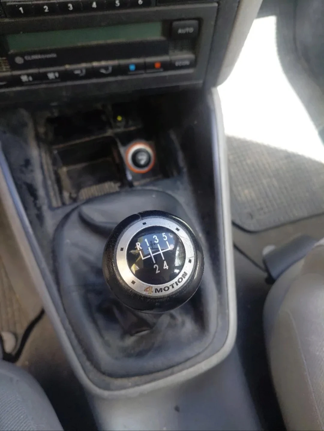 VW Golf 2 0 4 MOTION, снимка 10 - Автомобили и джипове - 56722772