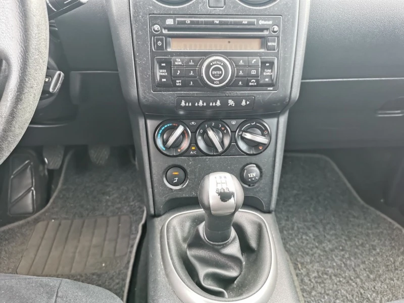 Nissan Qashqai 1.6i, снимка 9 - Автомобили и джипове - 46355748