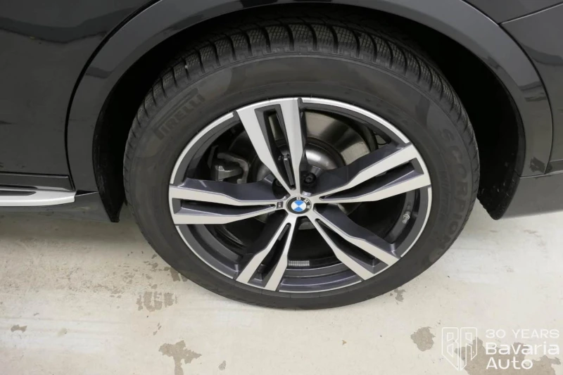 BMW X7 40d xDrive M Sport Paket Sportautomatic, снимка 15 - Автомобили и джипове - 52669787