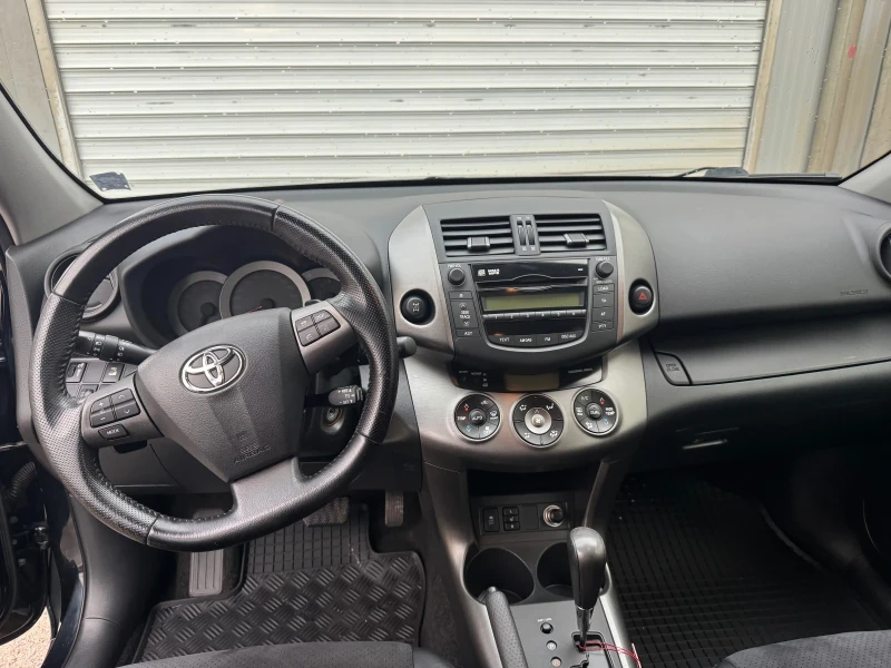 Toyota Rav4 2.2 D-Cat, снимка 13 - Автомобили и джипове - 53132733