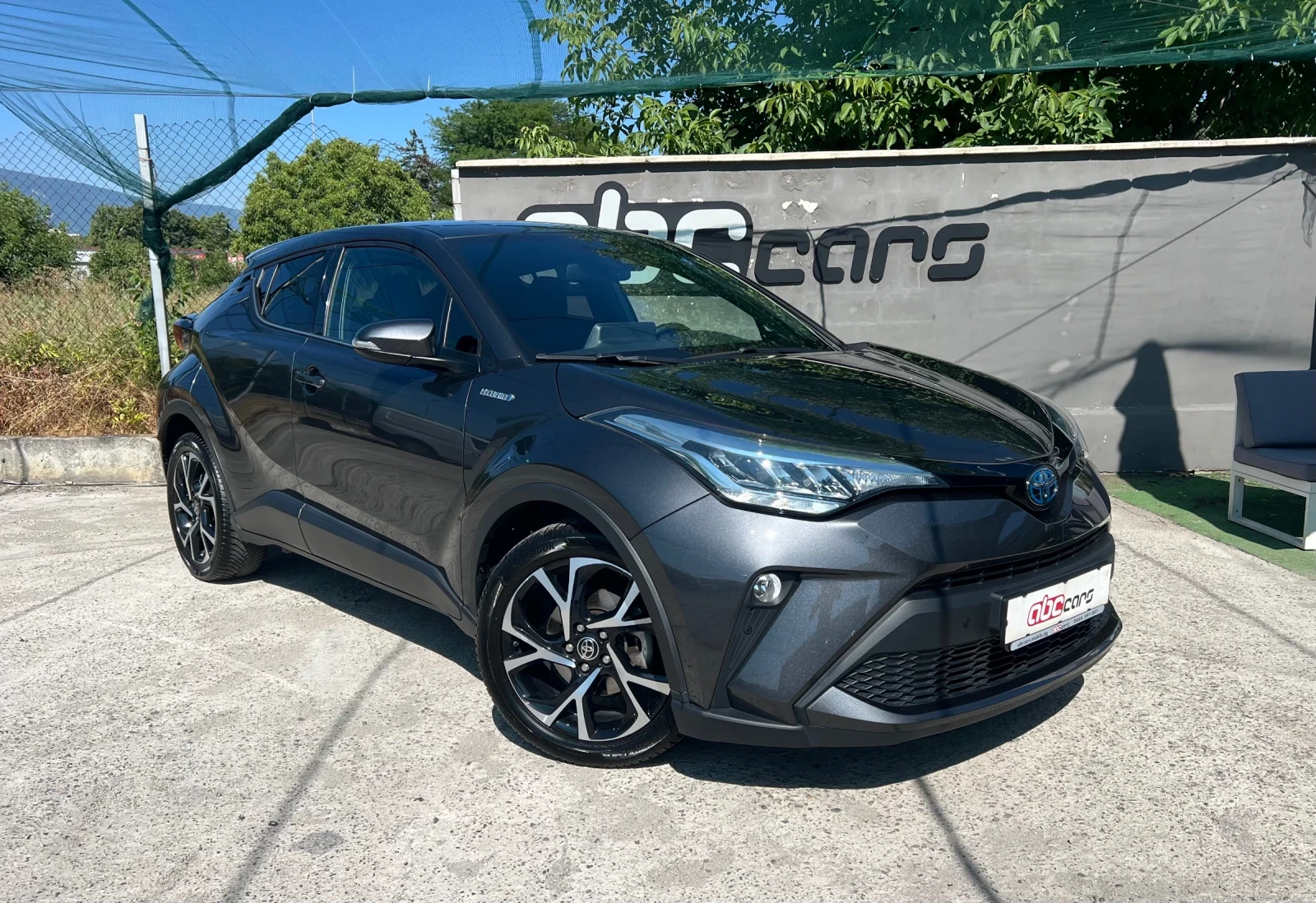 Toyota C-HR 1.8i Hybrid Facelift Гаранция - изображение 2
