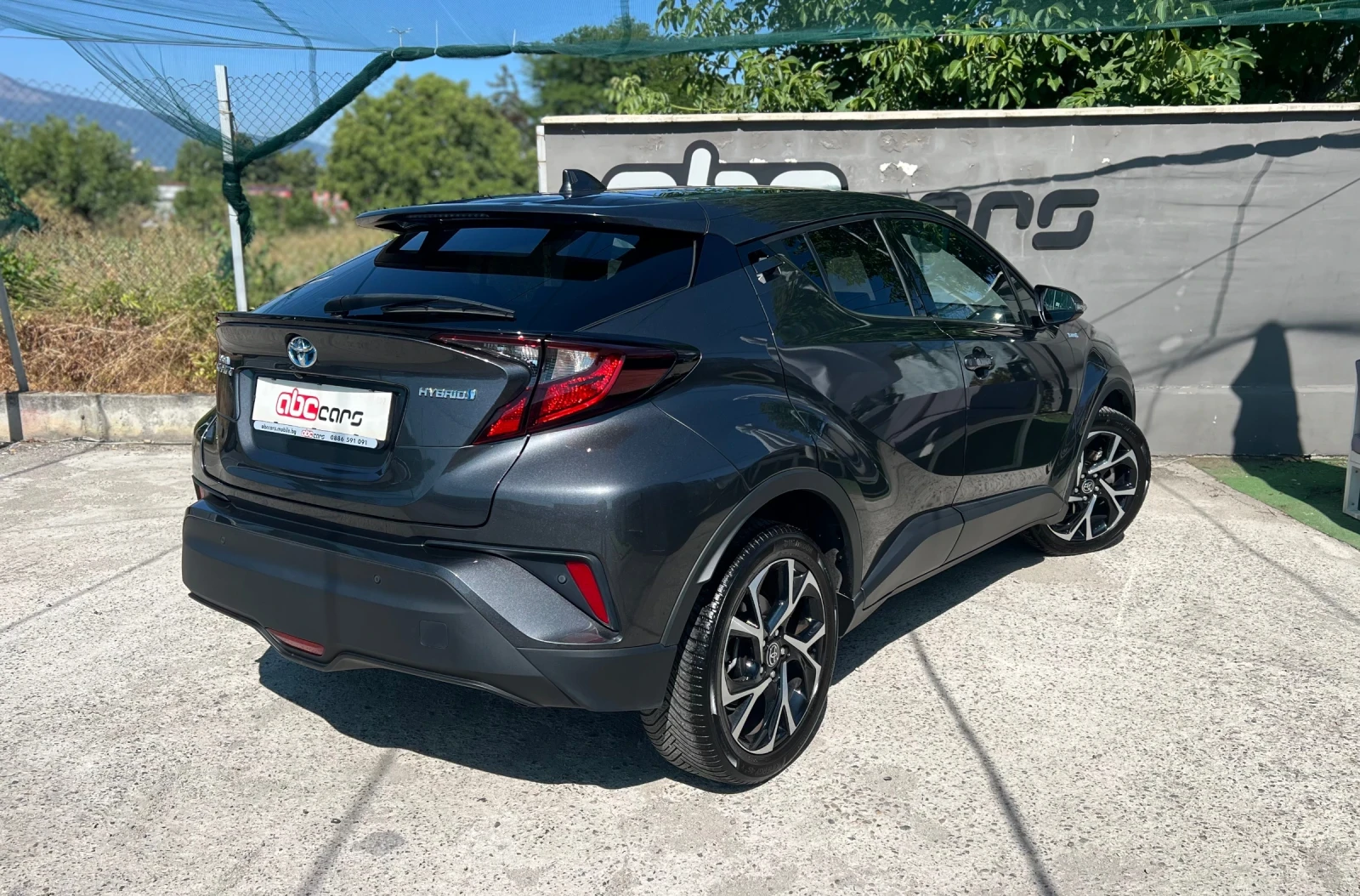 Toyota C-HR 1.8i Hybrid Facelift Гаранция - изображение 4