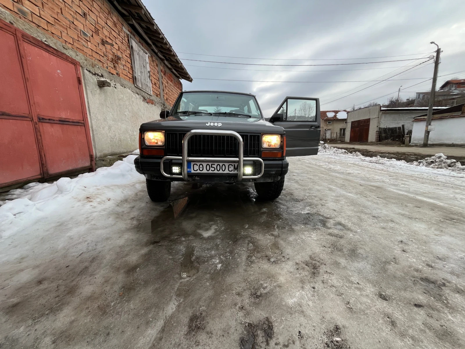 Jeep Cherokee  - изображение 2
