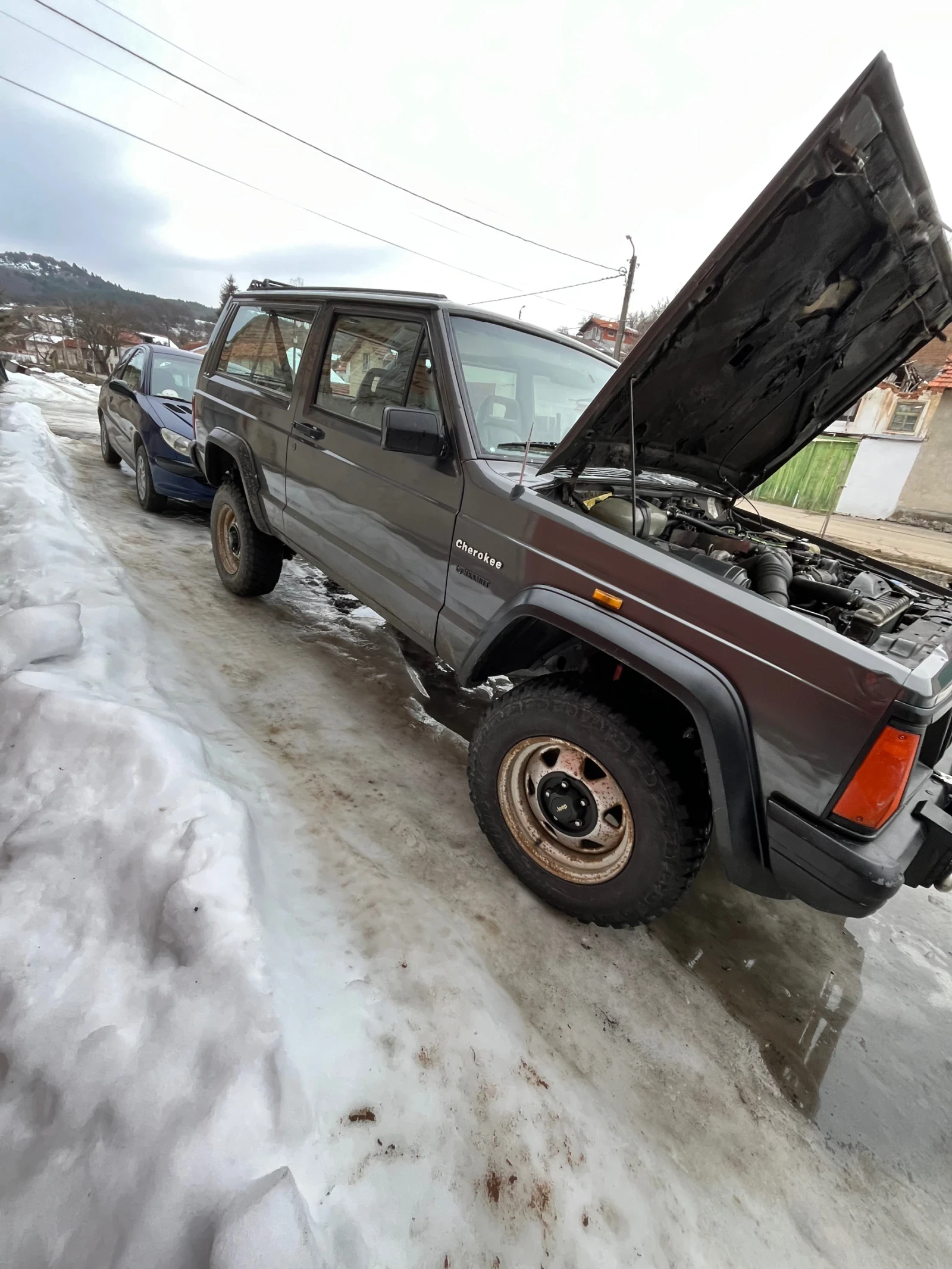 Jeep Cherokee  - изображение 5