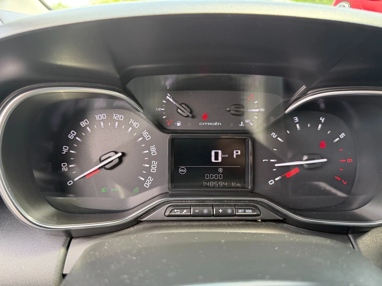 Citroen C3 Aircross, снимка 13 - Автомобили и джипове - 54638169
