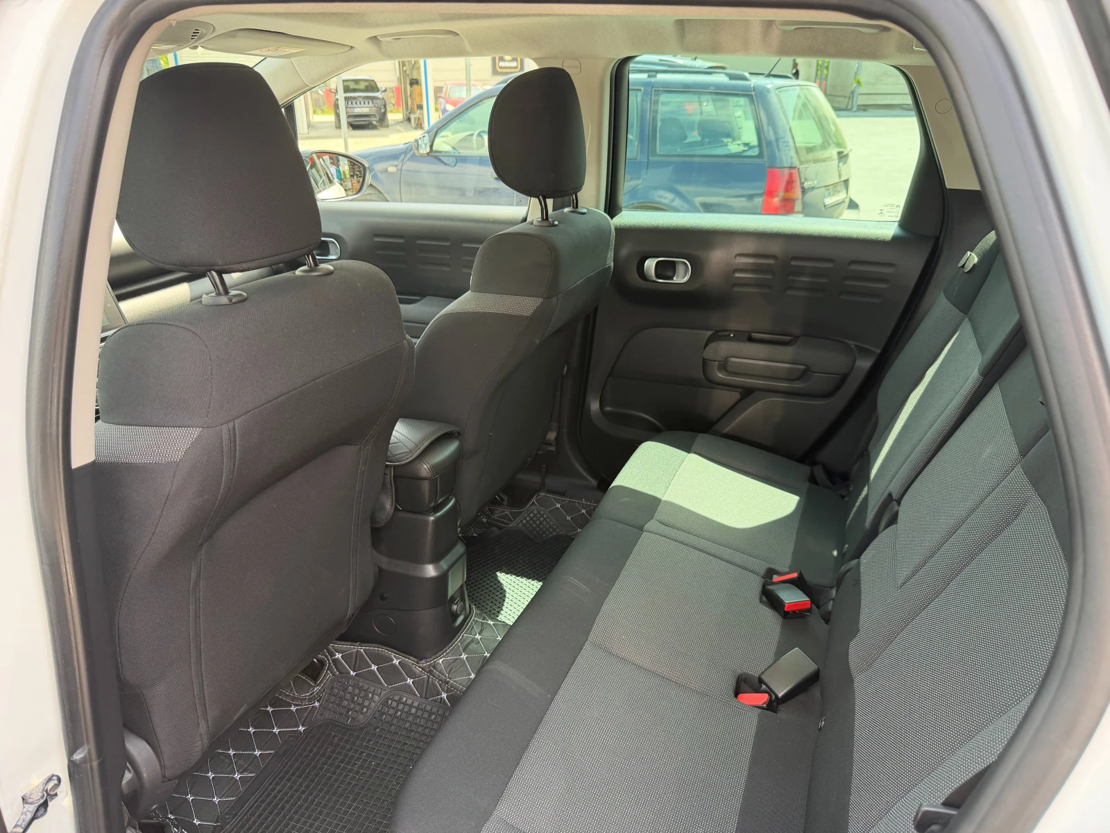 Citroen C3 Aircross, снимка 12 - Автомобили и джипове - 54638169