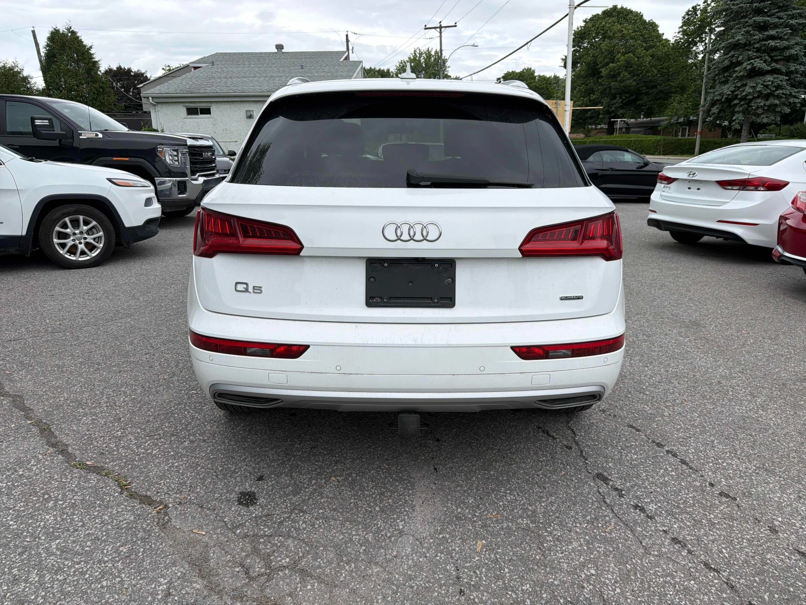 Audi Q5 Komfort * Keyless * CARFAX * АВТО КРЕДИТ * , снимка 5 - Автомобили и джипове - 54974755