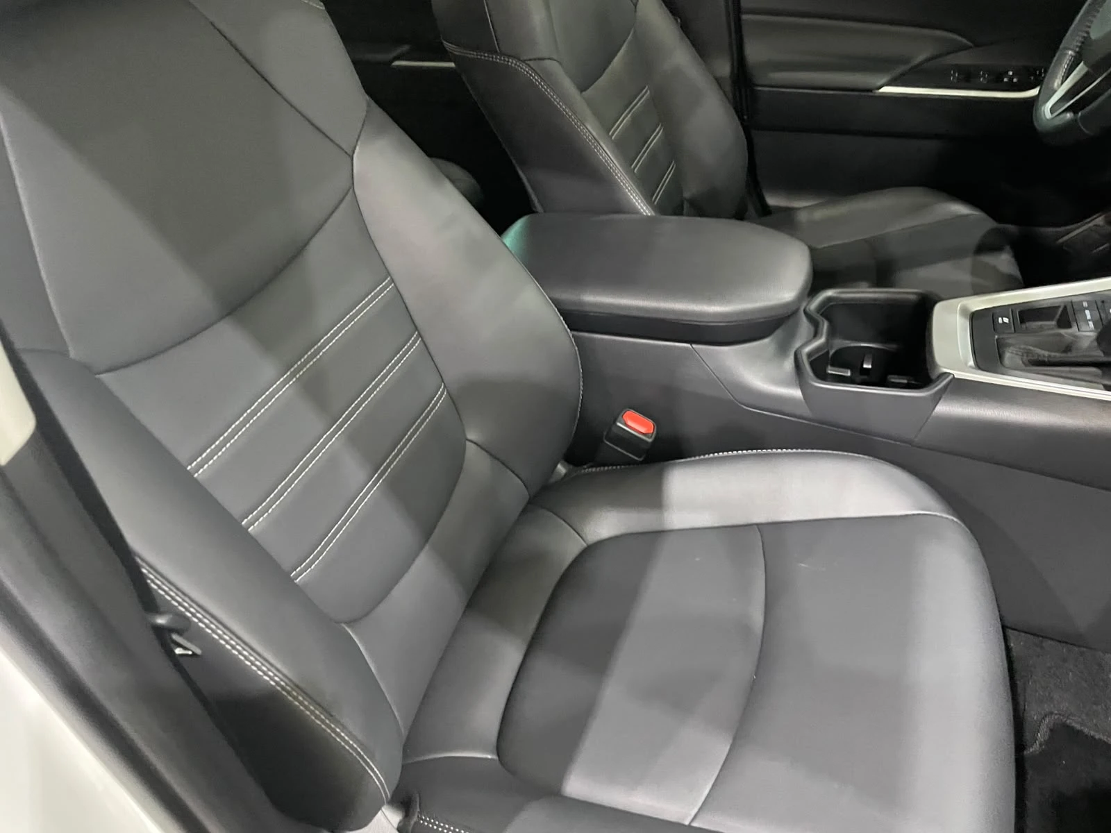 Toyota Rav4 2.5 Hybrid ! AWD !, снимка 10 - Автомобили и джипове - 55293909