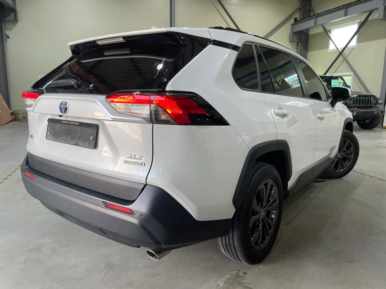 Toyota Rav4 2.5 Hybrid ! AWD !, снимка 4 - Автомобили и джипове - 55293909
