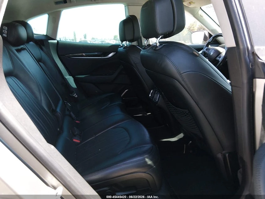Maserati Levante 3.0l, снимка 8 - Автомобили и джипове - 55565511