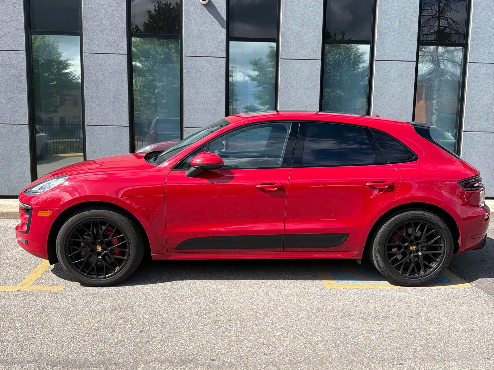 Porsche Macan  GTS / MATRIX / CARFAX / АВТОКРЕДИТ, снимка 2 - Автомобили и джипове - 55896436