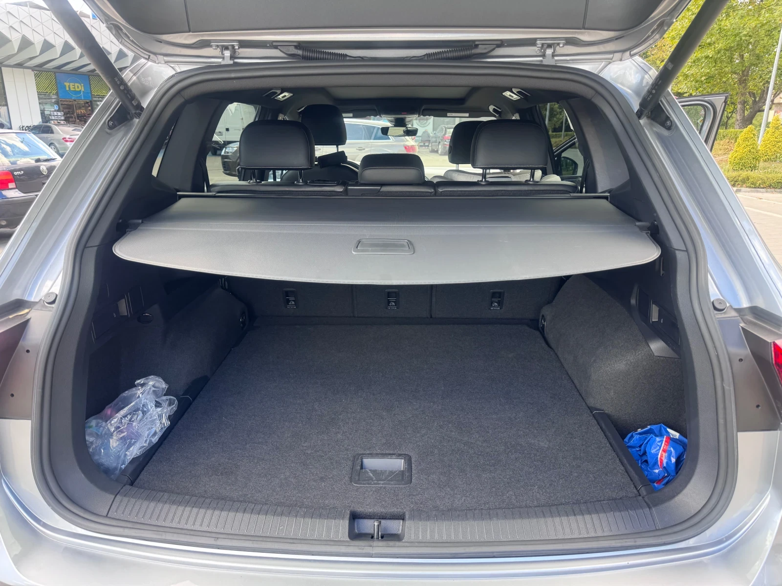 VW Tiguan Allspace SEL, снимка 12 - Автомобили и джипове - 56211728