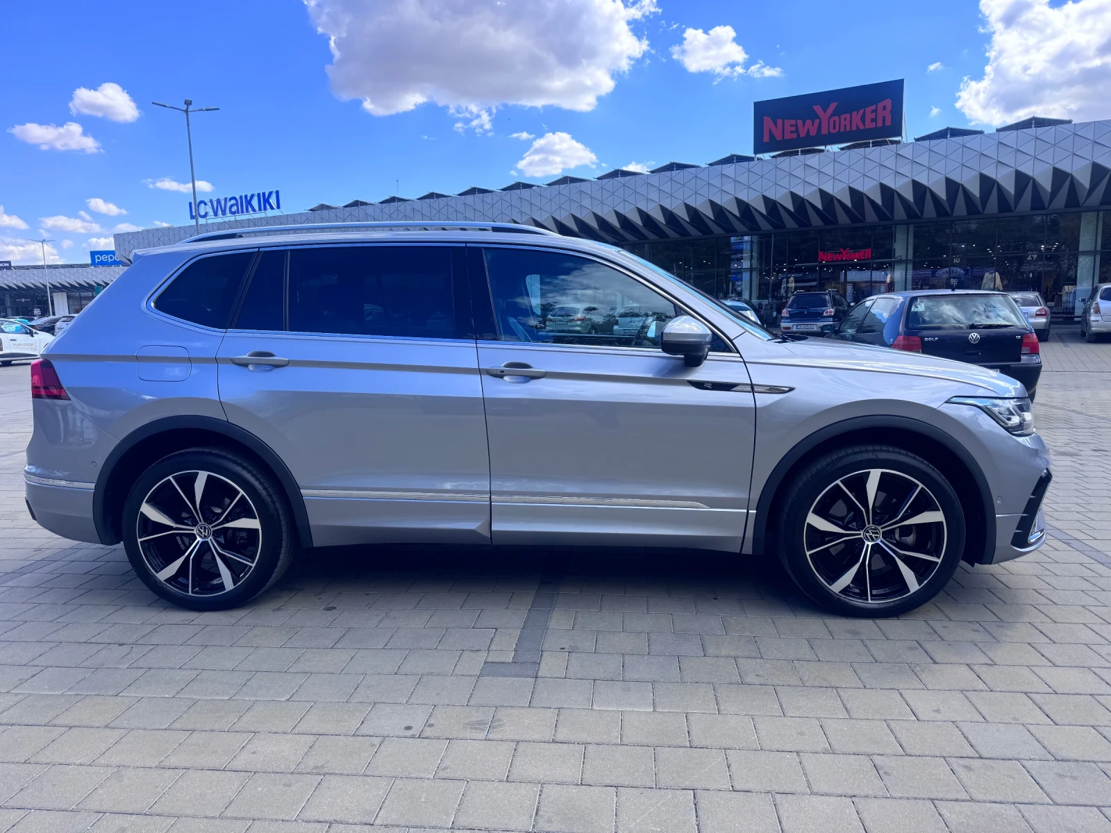 VW Tiguan Allspace SEL, снимка 5 - Автомобили и джипове - 56211728