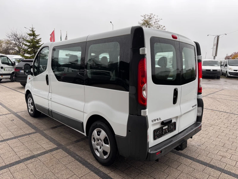 Opel Vivaro 2.0CDTI 9-местен Климатик Euro 5 , снимка 5 - Бусове и автобуси - 47968866