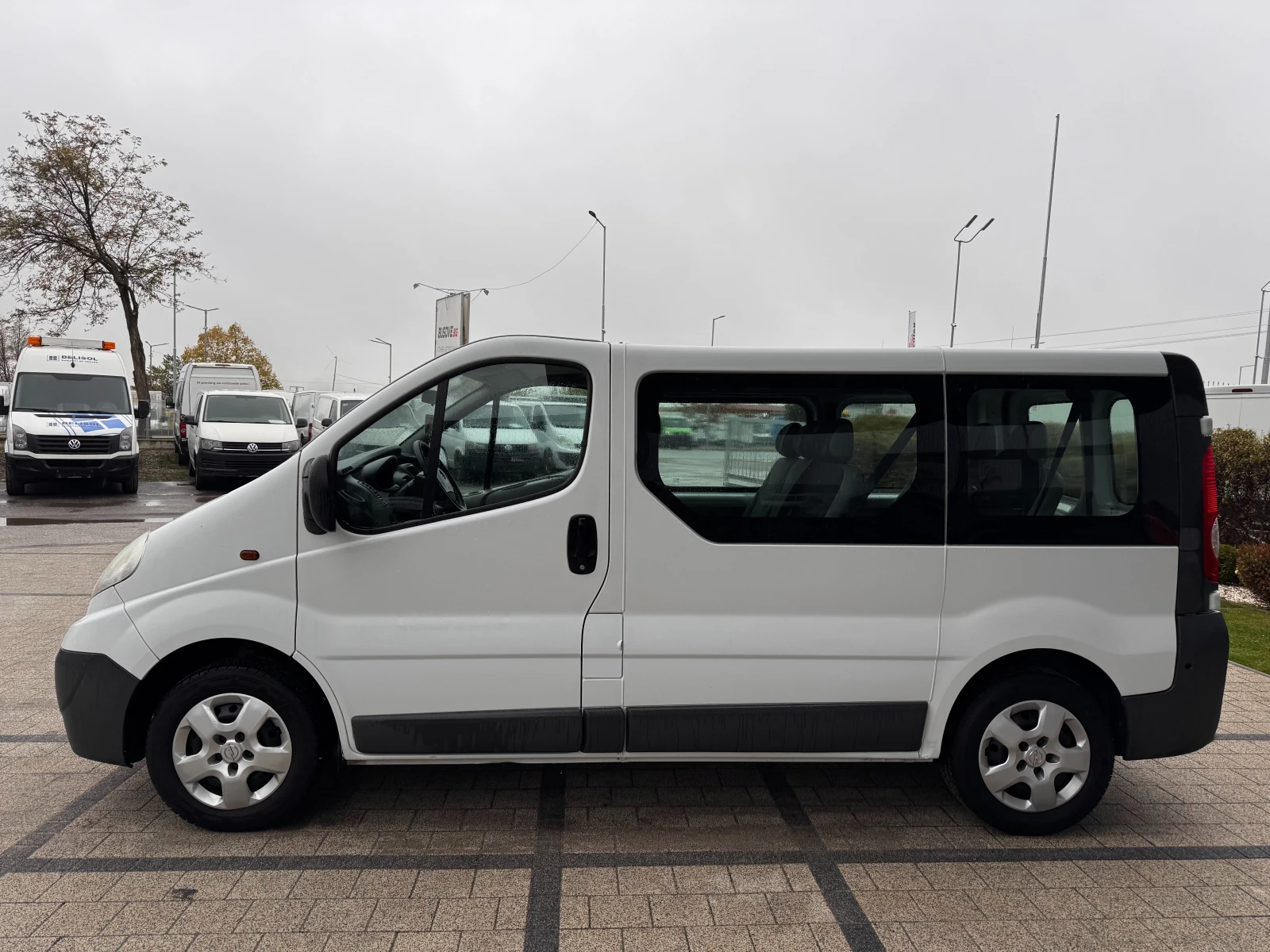 Opel Vivaro 2.0CDTI 9-местен Климатик Euro 5  - изображение 4