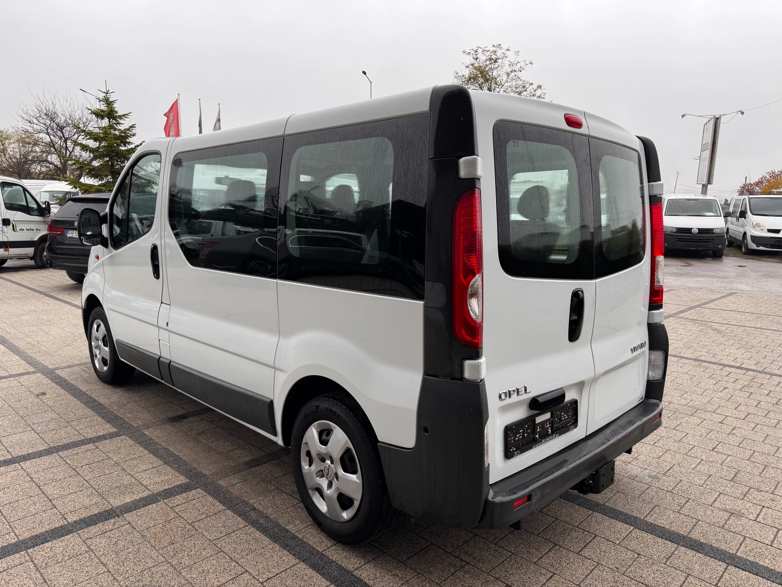 Opel Vivaro 2.0CDTI 9-местен Климатик Euro 5  - изображение 5