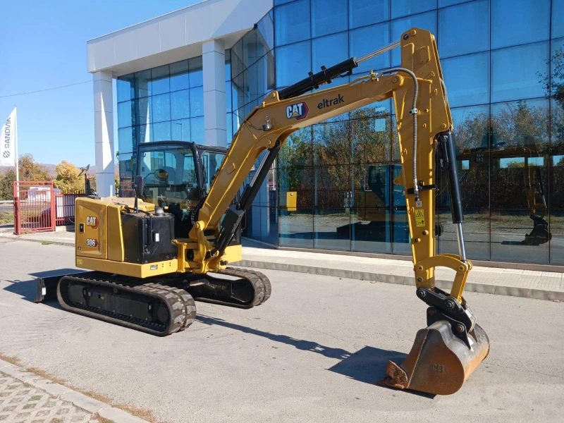 Багер Cat 306 CR, снимка 1 - Индустриална техника - 48391651