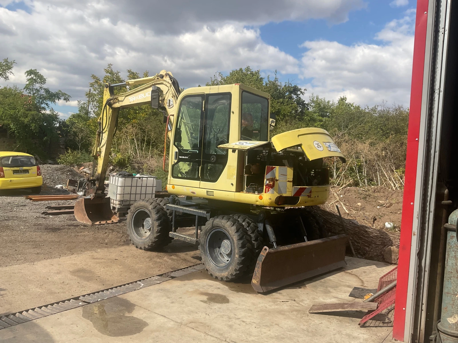 Багер Takeuchi TB070W 2 Кофи Нов внос от Германия , снимка 12 - Индустриална техника - 56298318