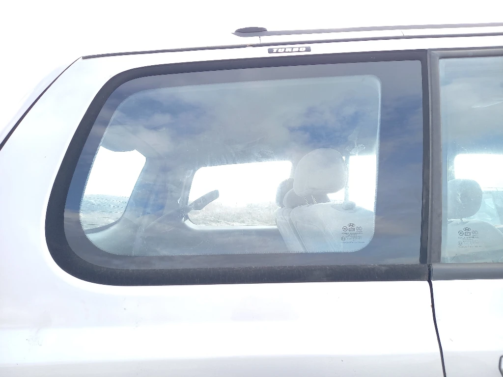 Стъкло задно дясно крайно на купе Хюндай Теракан 