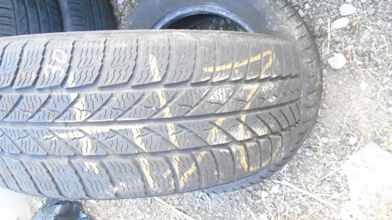 Гуми Зимни 205/55R16, снимка 2 - Гуми и джанти - 22922207