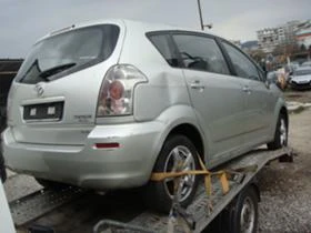 Toyota Corolla verso 2.2/2.0 D4D 3бр., снимка 7