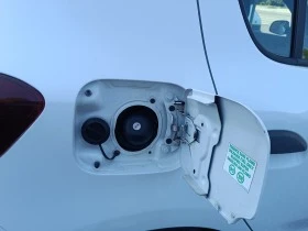 Dacia Sandero 1.2i ГАЗ, снимка 16