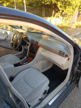 Mercedes-Benz C 220, снимка 6