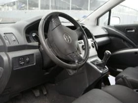 Toyota Corolla verso 2.2/2.0 D4D 3бр. - [11] 