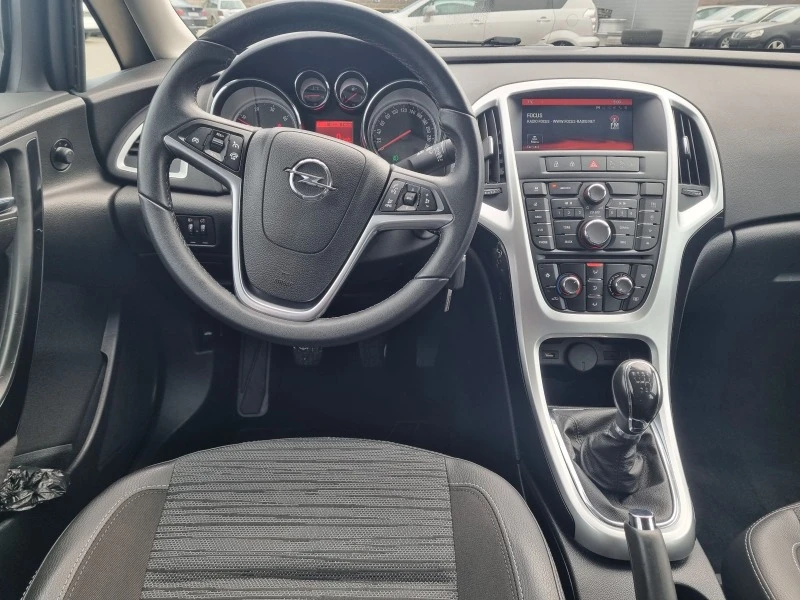 Opel Astra 1.6 d, снимка 2 - Автомобили и джипове - 46355421