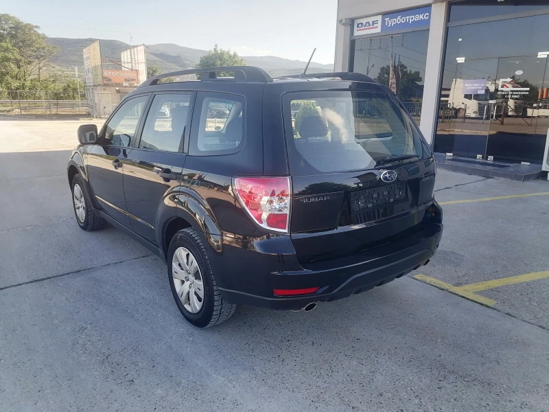 Subaru Forester Бензин 4х4 Автомат , снимка 4 - Автомобили и джипове - 45709999