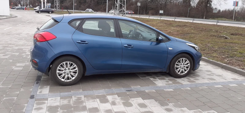 Kia Ceed, снимка 11 - Автомобили и джипове - 48324587