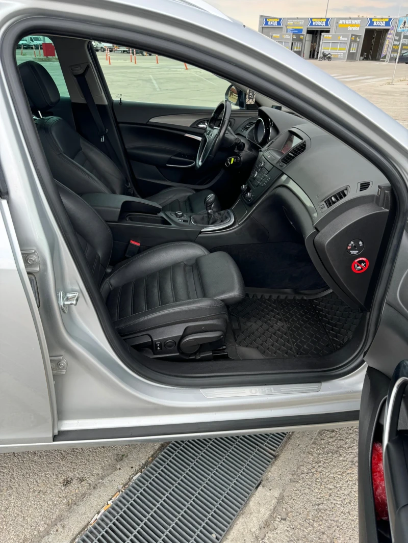 Opel Insignia 2.0 CDTI, снимка 8 - Автомобили и джипове - 50023066