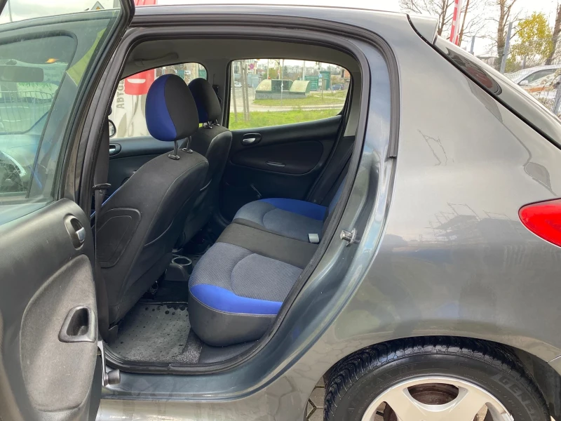 Peugeot 207 1.4i, снимка 13 - Автомобили и джипове - 51854521