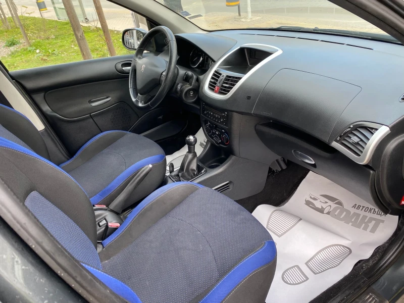 Peugeot 207 1.4i, снимка 10 - Автомобили и джипове - 51854521