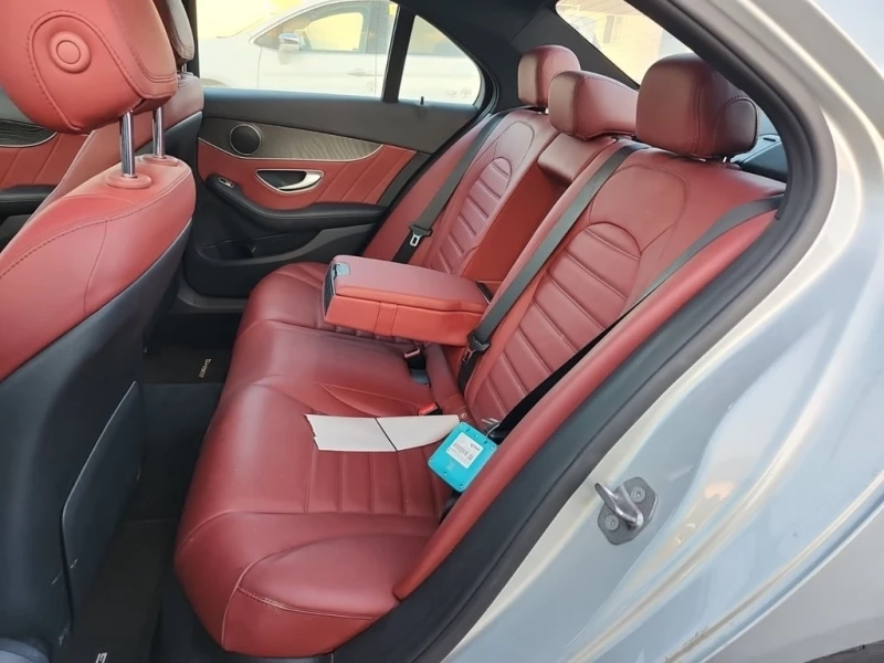 Mercedes-Benz C 300 * CARFAX * БЕЗ ПЪРВОНАЧАЛНА ВНОСКА, снимка 12 - Автомобили и джипове - 52999348
