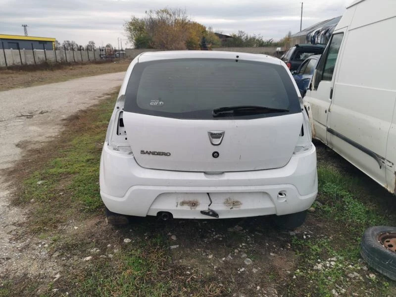 Dacia Sandero 1.2 i, снимка 4 - Автомобили и джипове - 36491311