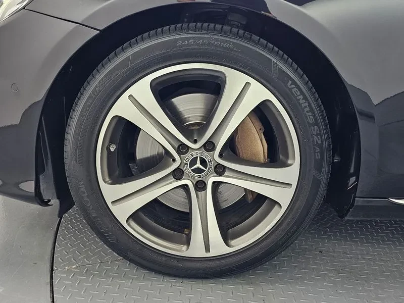 Mercedes-Benz E 300 САМО 30% АВАНС, снимка 5 - Автомобили и джипове - 56266603
