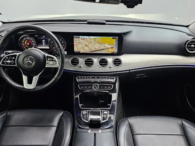 Mercedes-Benz E 300 САМО 30% АВАНС, снимка 7 - Автомобили и джипове - 56266603