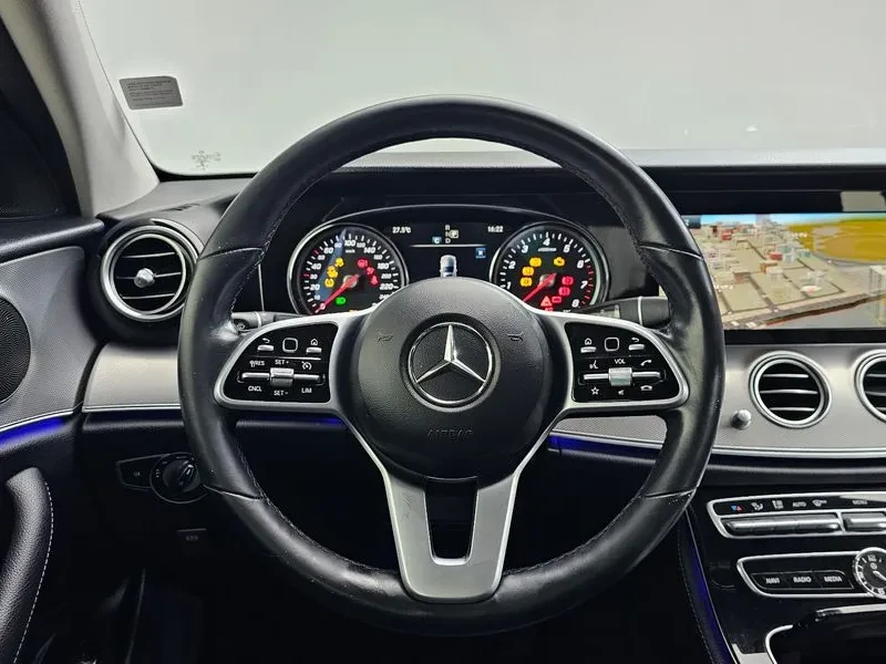 Mercedes-Benz E 300 САМО 30% АВАНС, снимка 15 - Автомобили и джипове - 56266603