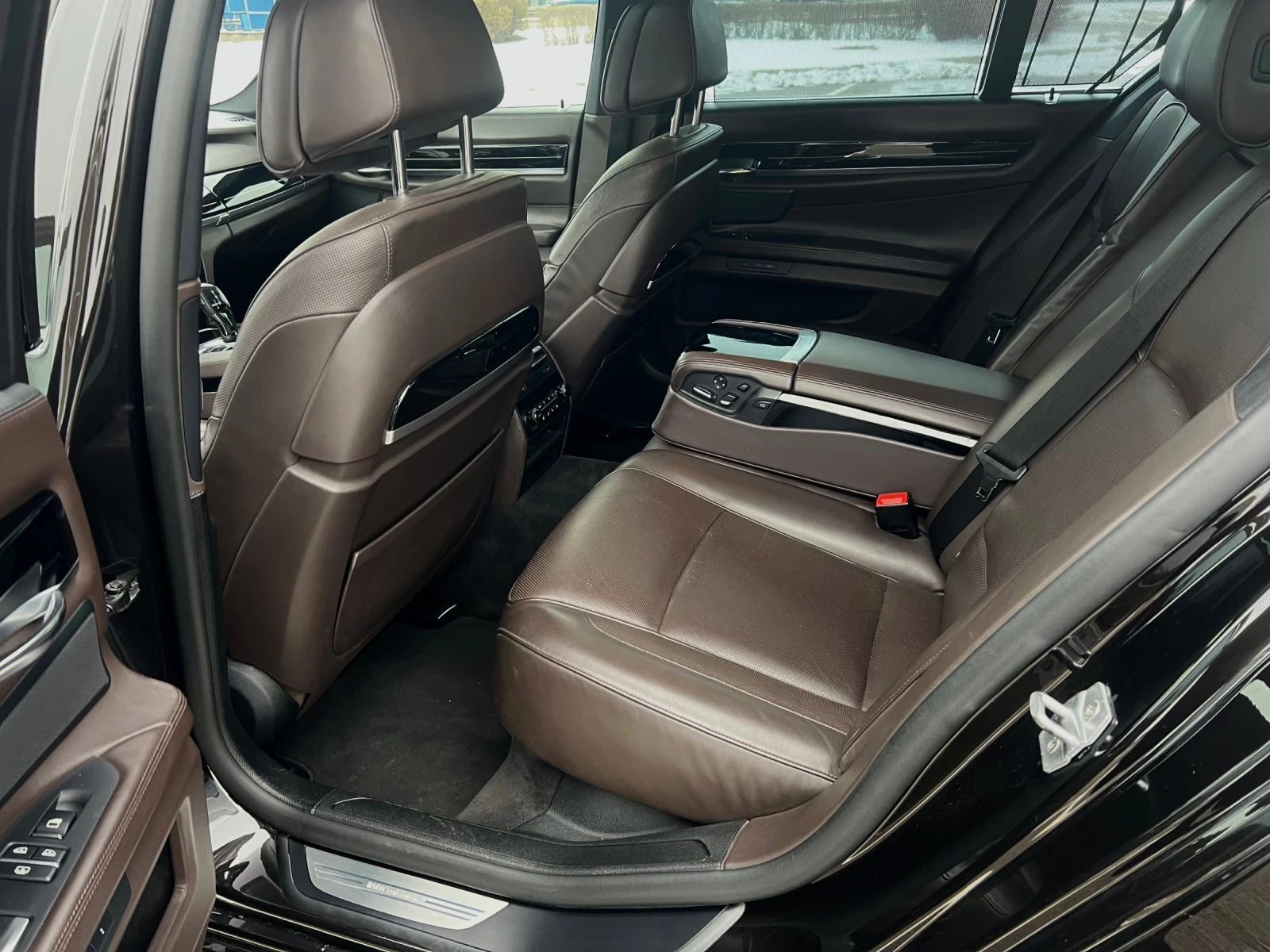 BMW 740 | Mobile.bg   11