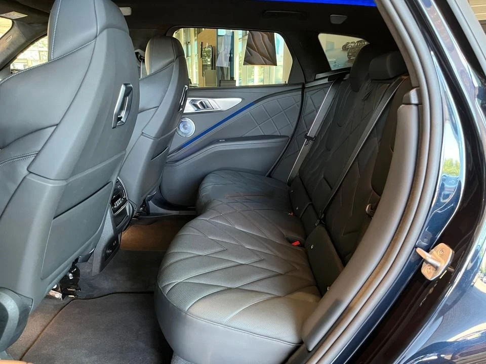 BMW XM 4.4 V8/PLUG-IN/CARBON/B&W/ICONIC GLOW/SHADOW LINE/ | Mobile.bg   14