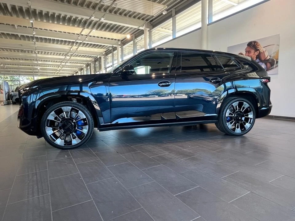 BMW XM 4.4 V8/PLUG-IN/CARBON/B&W/ICONIC GLOW/SHADOW LINE/ - изображение 6