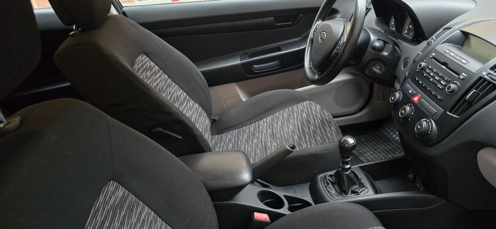 Kia Ceed 1.6d, Promo | Mobile.bg — изображение 13